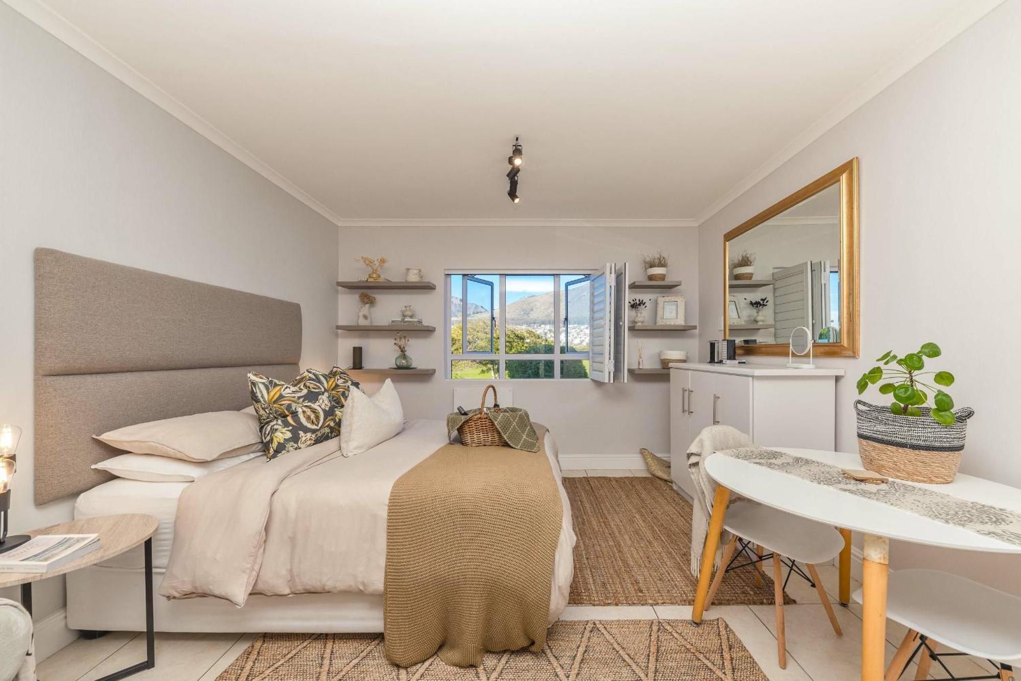 Mouille Point Including Welcome Basket Apartment Cape Town