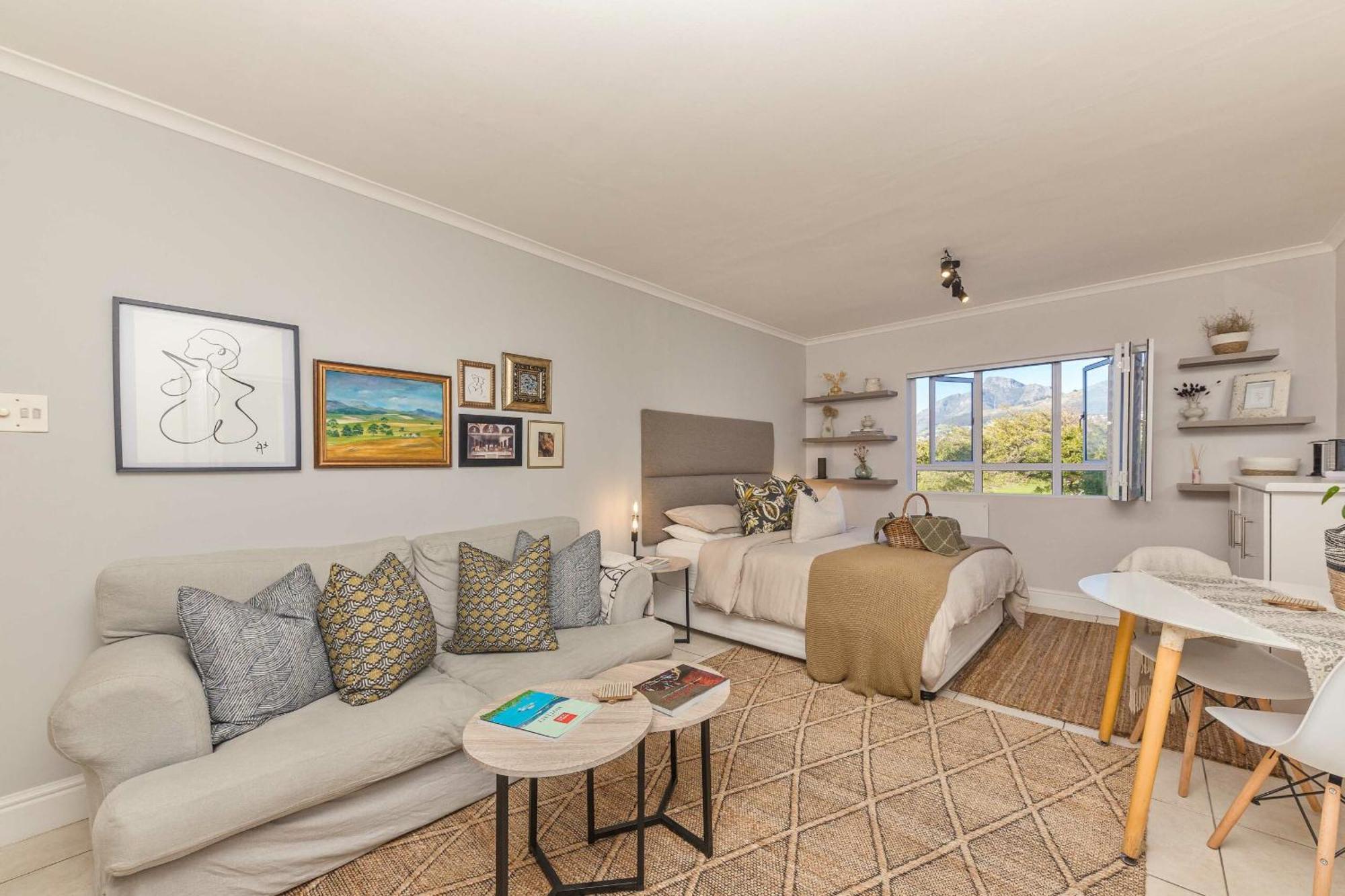 Apartment Mouille Point Including Welcome Basket Cape Town